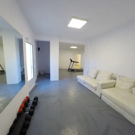Sienna Eco Fira (Santorini)