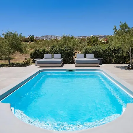 Sienna Eco * Fira (Santorini)