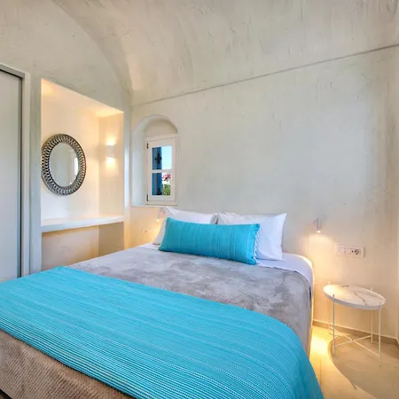 Villa Sienna Eco Fíra