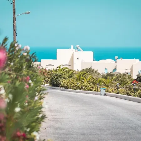 Villa Sienna Eco Fira (Santorini)