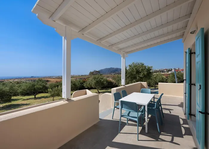 Sienna Eco Fira (Santorini)