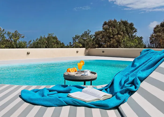 Villa Sienna Eco Fira (Santorini)