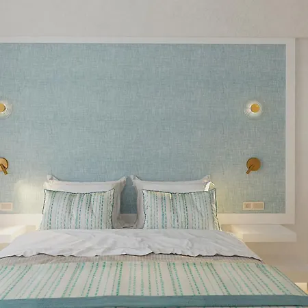 Sienna Eco Fira (Santorini)