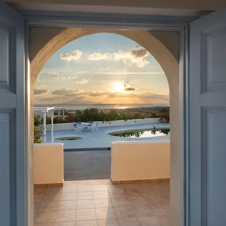 Villa Sienna Eco Fira (Santorini)