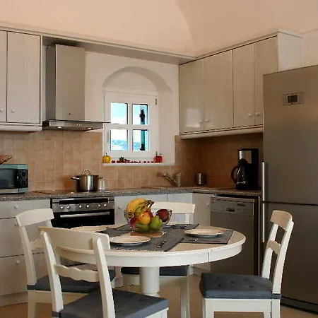 Villa Sienna Eco Fira (Santorini)