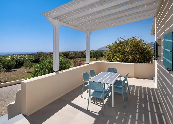 Sienna Eco * Fira (Santorini)