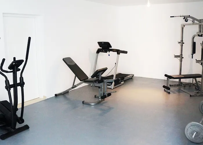 Sienna Eco * Fira (Santorini)