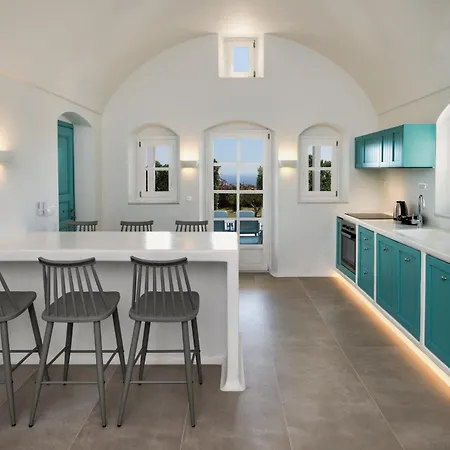 Sienna Eco * Fira (Santorini)